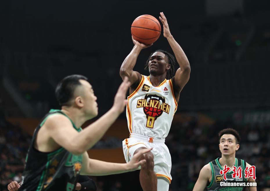 中欧体育直播重磅！转折点皇家马德里完成体检转会期摩纳哥备战中超，辽宁本钢官宣签约备战CBA季后赛(中国足球上半场大连你r腾讯视频)